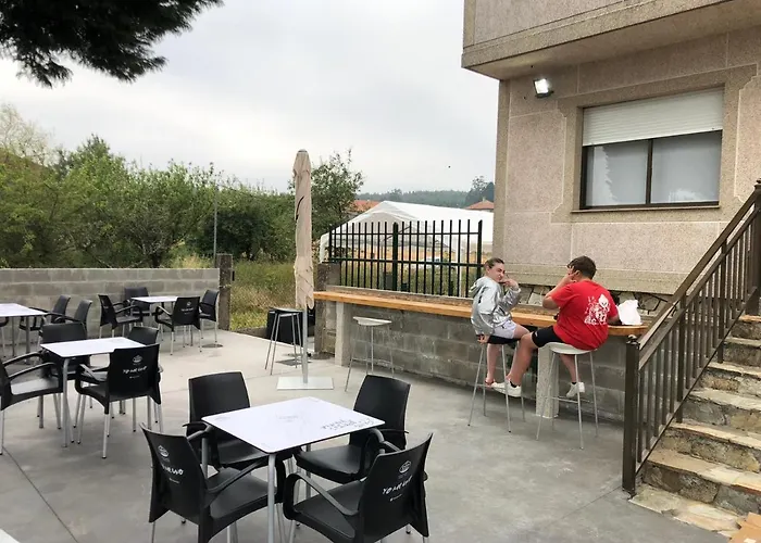 Tasaga 招待所 O Pino