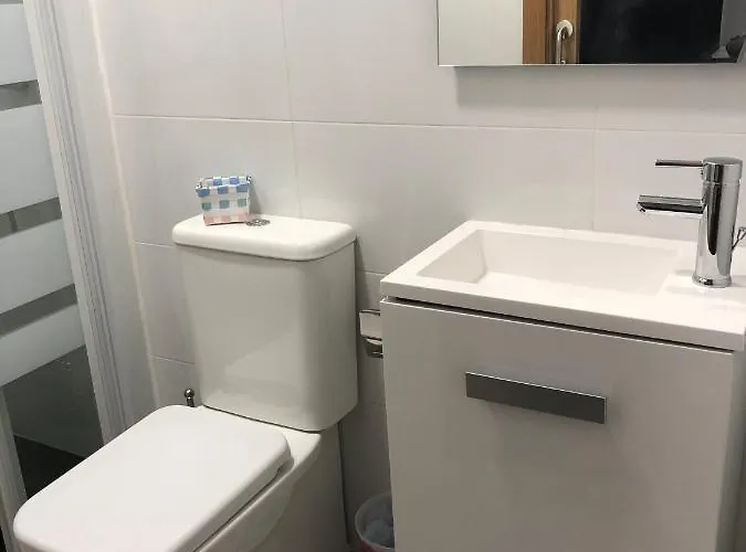 Tasaga 招待所 O Pino